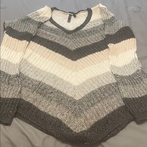 Elegant Women's V-Neck Sweater in Gray and Cream